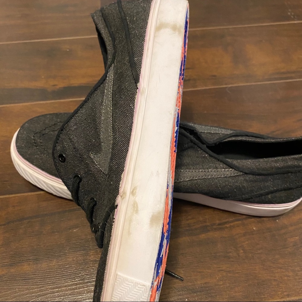 NWOT NIKE - Picture 3 of 4